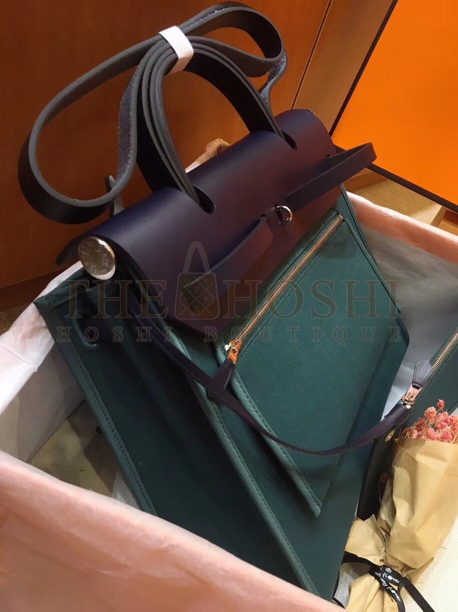 H**me5 Herbag Zip 31cm Bag In Navy And Green Master Quality