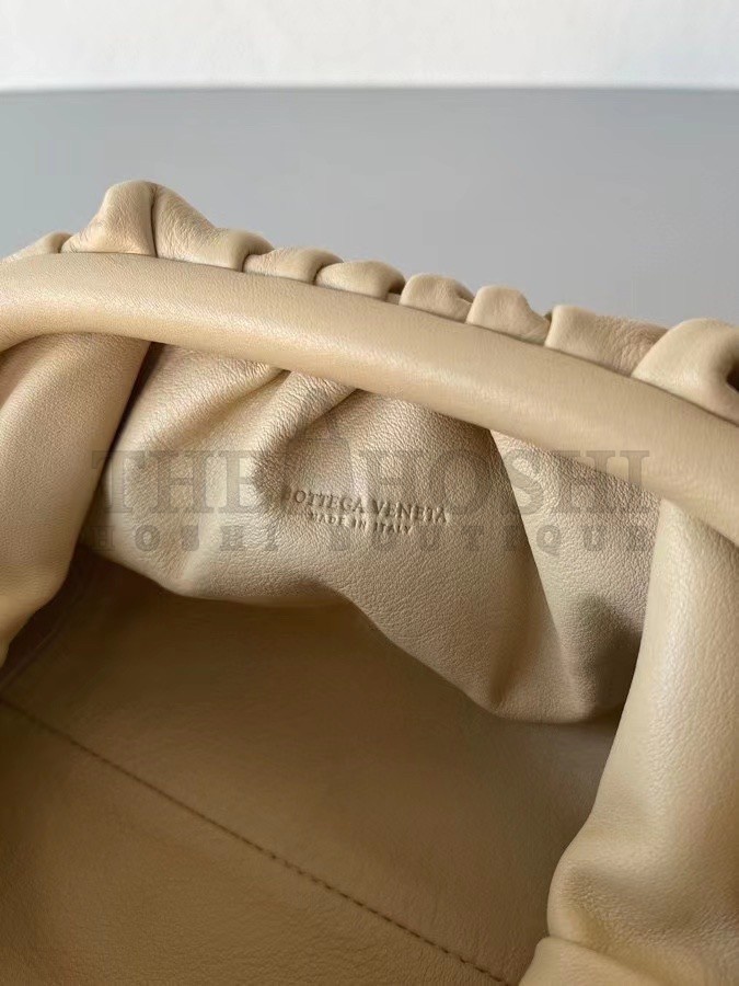 B0tt*ga Ven*ta Mini Pouch In Beige Calfskin Master Quality