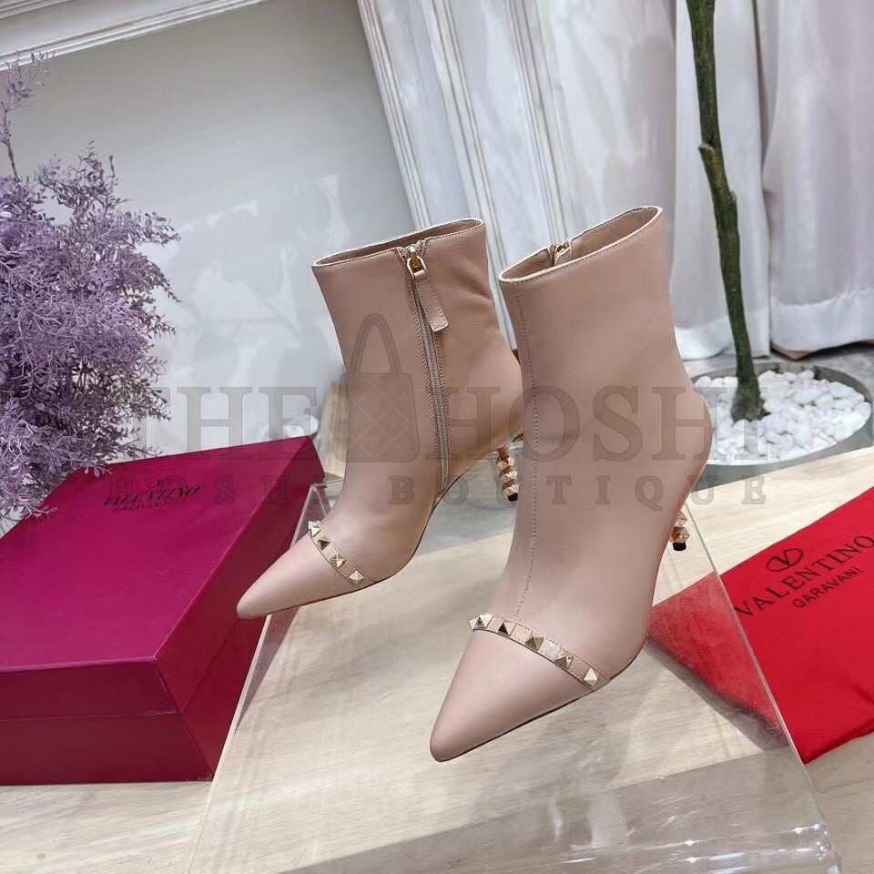 Va1e*ntin0 Nude Rockstud Ankle Boots with Sculpted Heel Master Quality