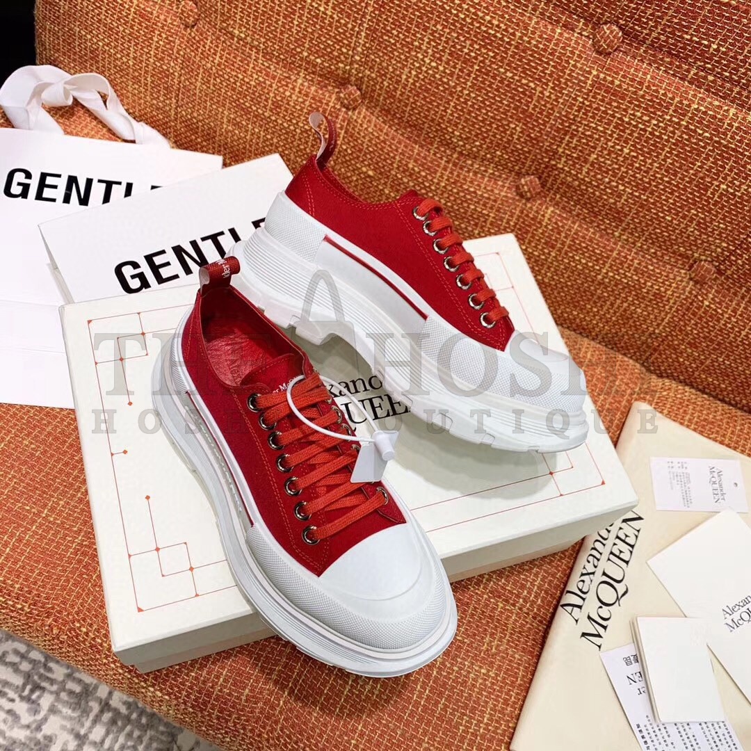 A1exa*der Mcqv*en Women