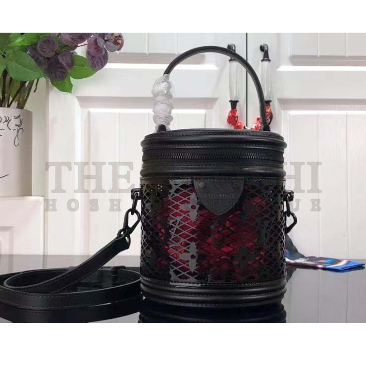 L0vis Vvtt0n LV Women Cannes Handbag Black Patent Calfskin Cowhide Leather Master Quality