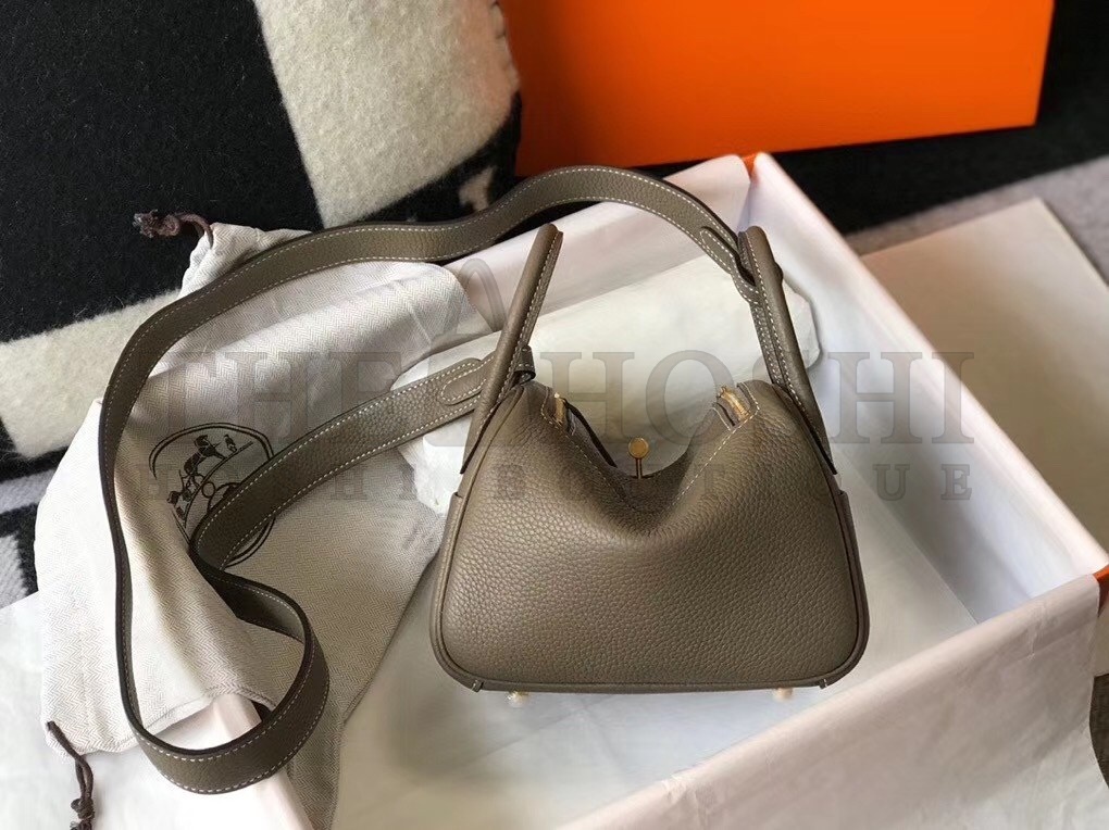 H**me5 Mini Lindy Bag In Taupe Clemence Leather Size: 19 x 12.5 x 9.5 cm Master Quality