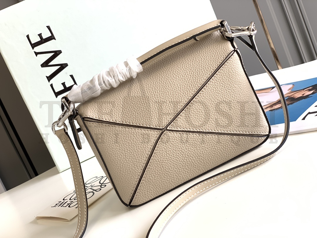 L0ew* Mini Puzzle bag in soft grained calfskin Master Quality