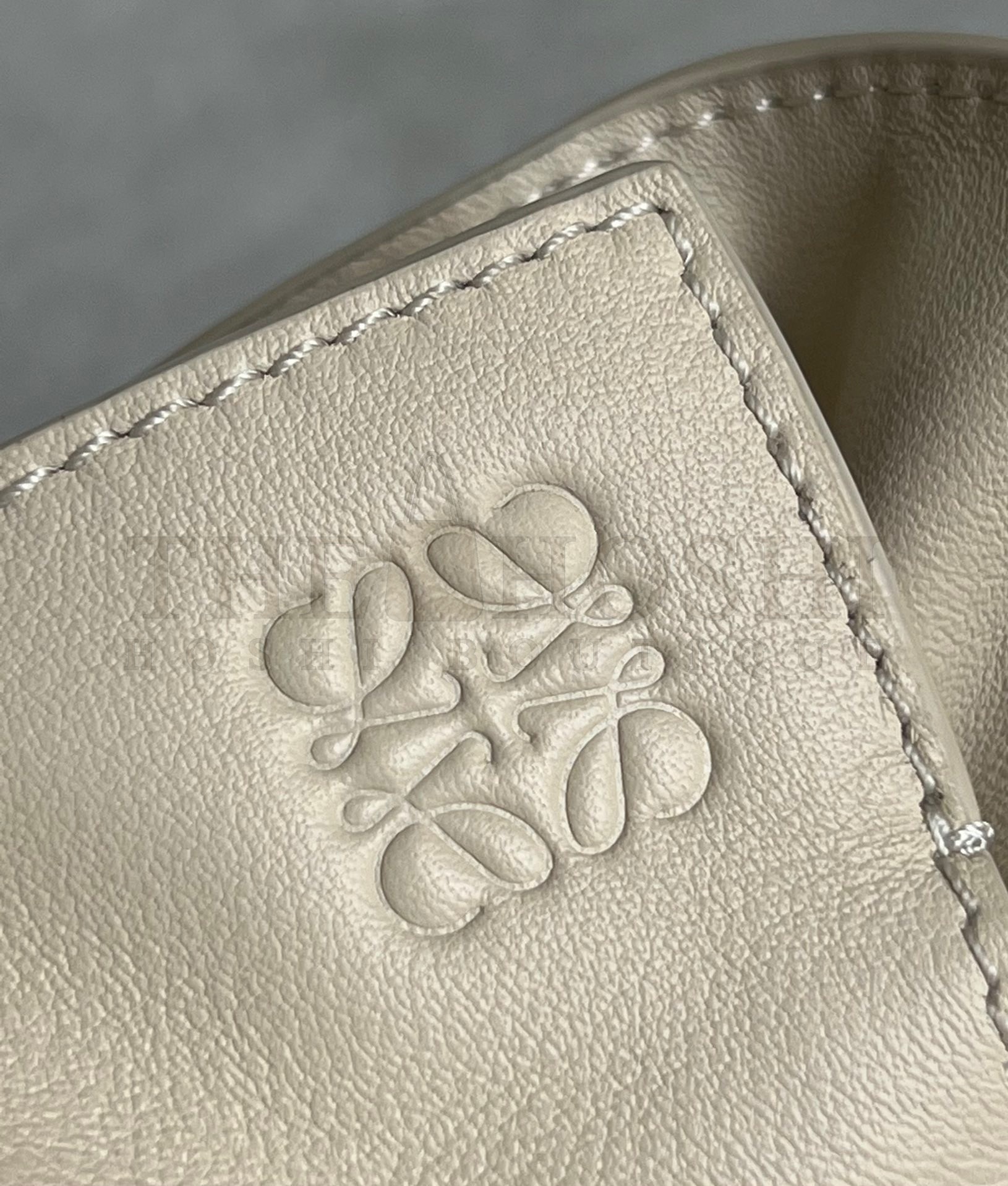 L0ew* Mini Flamenco Clutch Bag In Angora Calfskin Master Quality