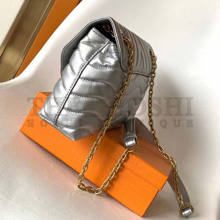 L0vis Vvtt0n LV Women New Wave Chain Bag MM Metallic Gray Quilted Cowhide Leather Master Quality