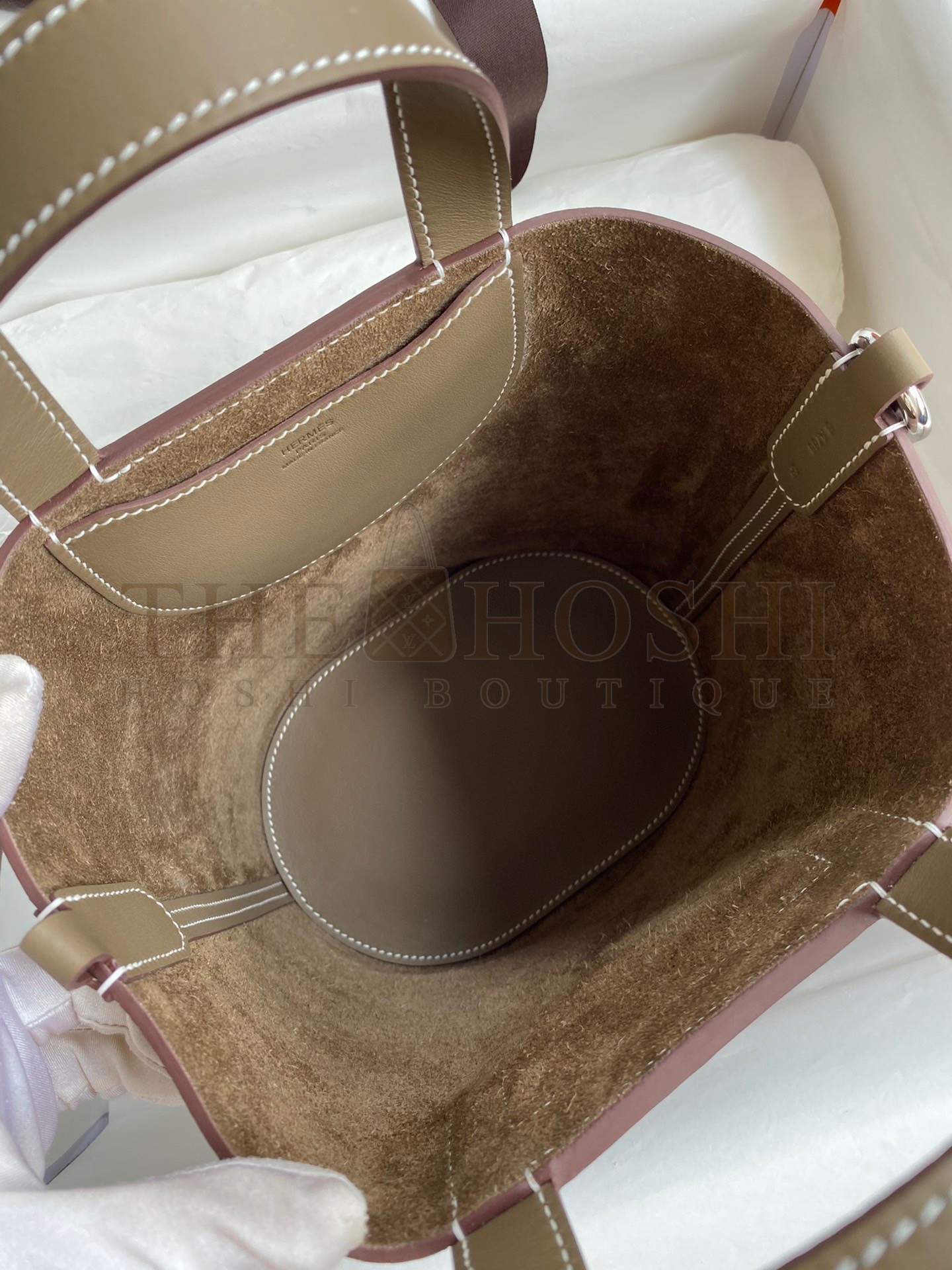 H**me5 In The Loop 18 Handmade Bag in Taupe Clemence Leatherther Master Quality