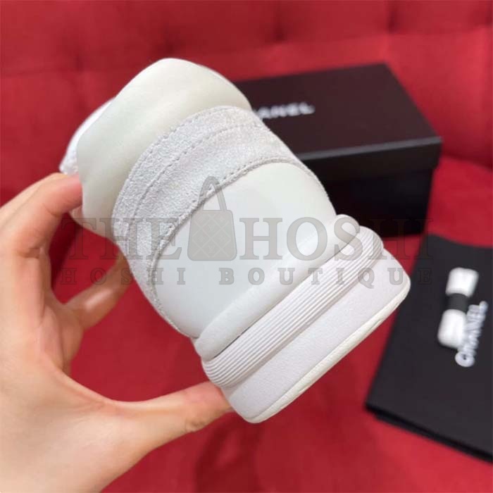 Ch**el Women CC Low Top Sneakers Calfskin Suede Leather Triple White Master Quality