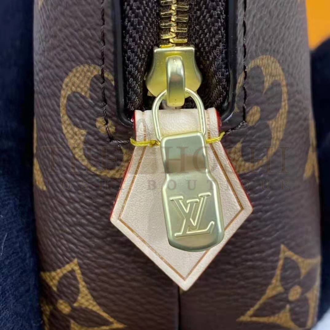 L0vis Vvtt0n LV Women Cosmetic Pouch GM Coated Canvas Cowhide Leather Master Quality