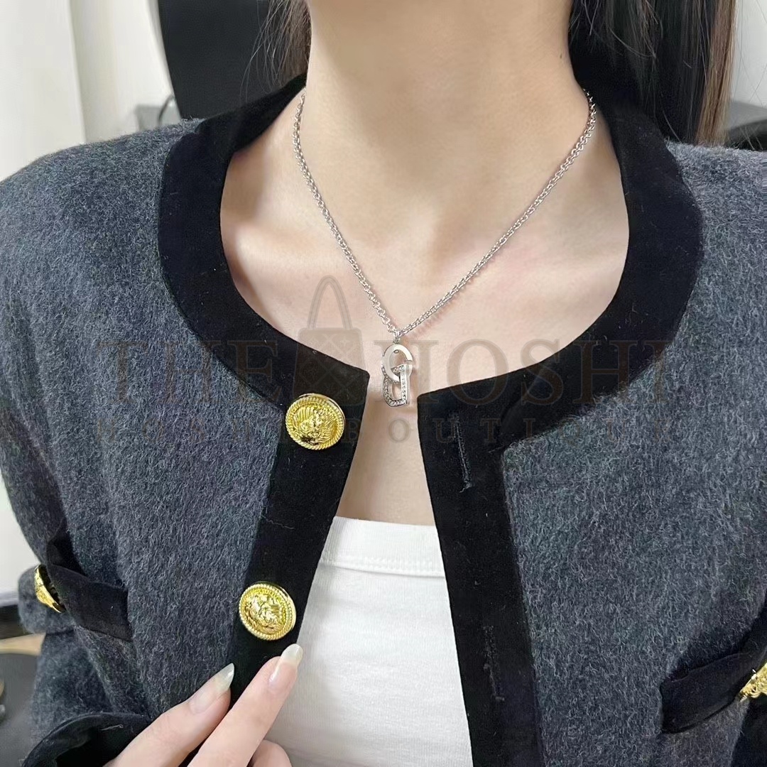 D10r Women CD Lock Necklace Silver-Finish Metal Silver-Tone Crystals Master Quality