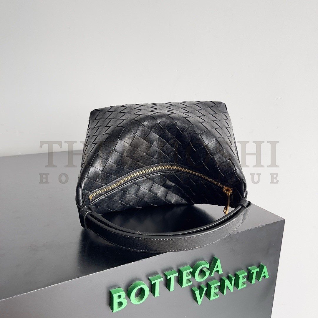 B0tt*ga Ven*ta Mini Wallace Bag in Black Intrecciato Calfskin Master Quality