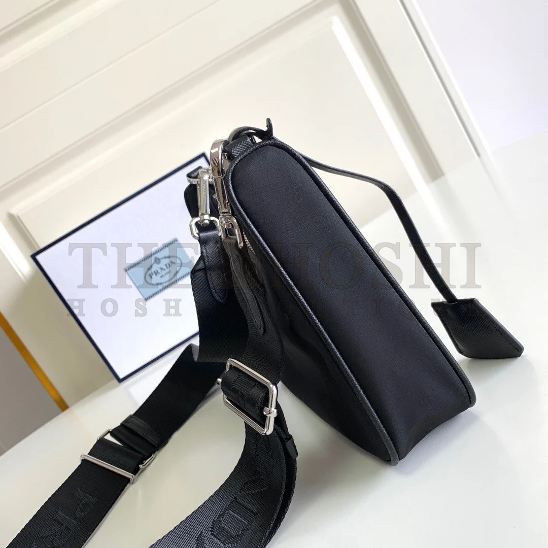 Pra*a Re-Edition 2005 Shoulder Bag In Black Re-Nylon Master Quality