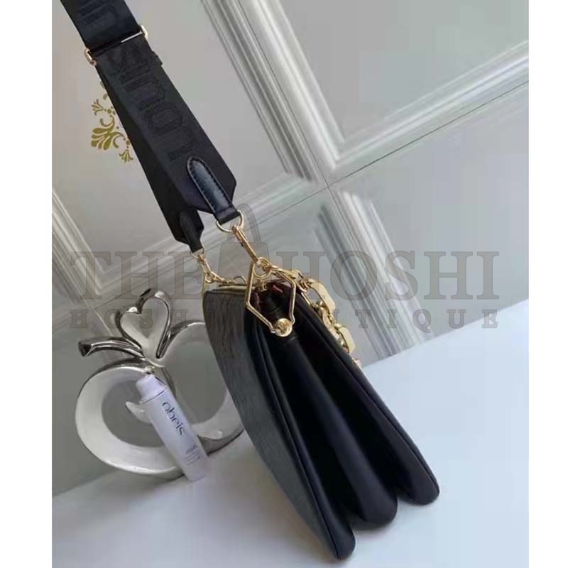 L0vis Vvtt0n LV Women Coussin PM Handbag Black Monogram Embossed Puffy Lambskin Master Quality