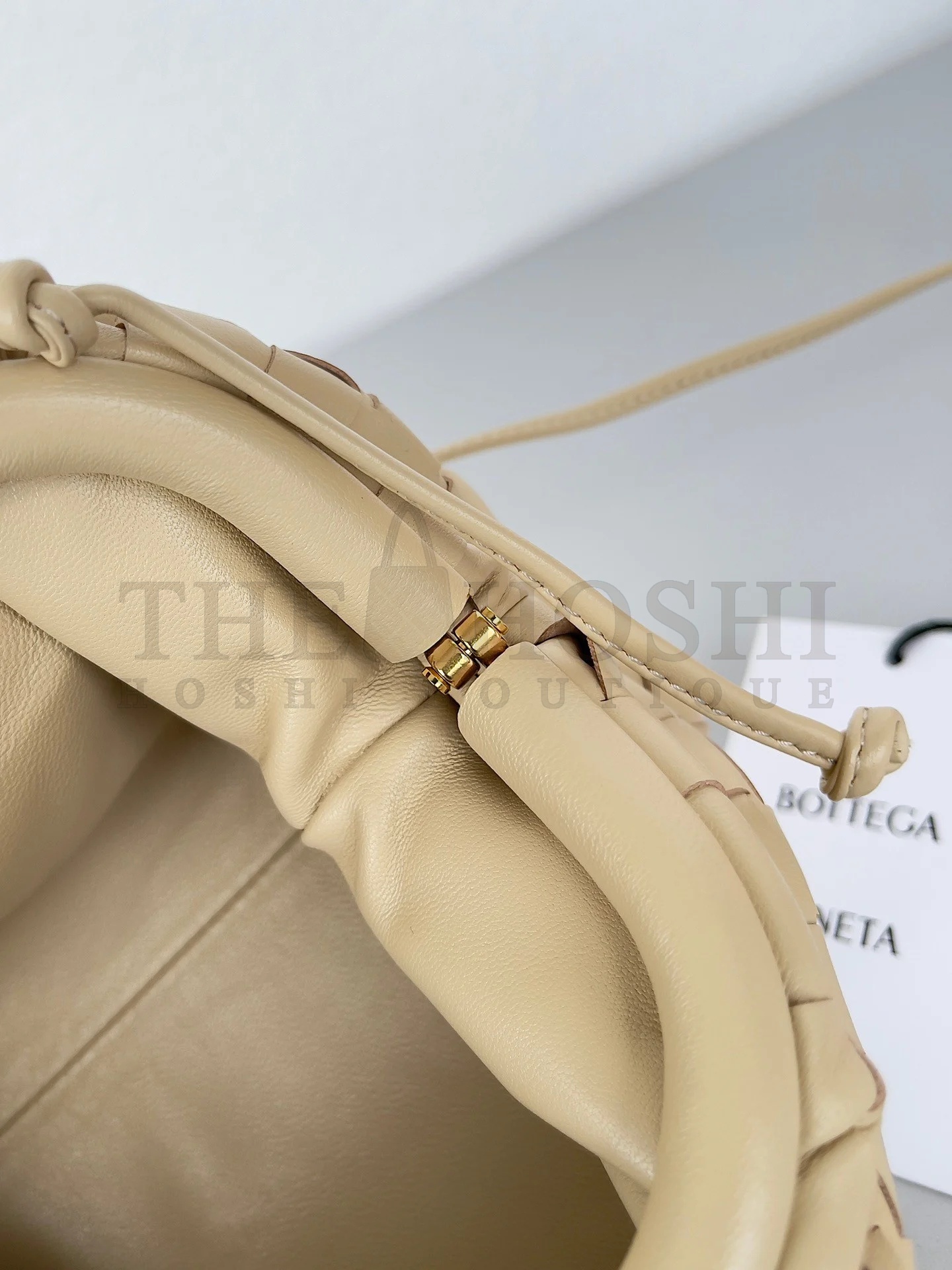 B0tt*ga Ven*ta Mini Pouch with Strap in Porridge Intrecciato Lambskin Master Quality