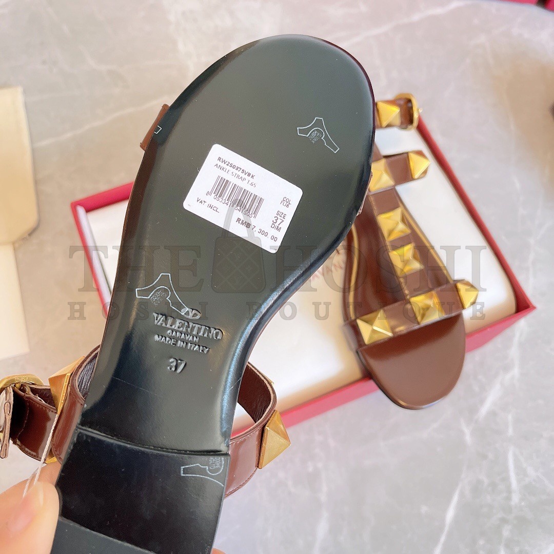 Va1e*ntin0 Roman Stud Flat Sandals In Fondant Calfskin Master Quality