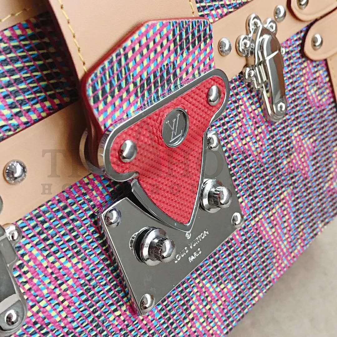 L0vis Vvtt0n LV Women Petite Malle Handbag Monogram LV Pop Print Master Quality
