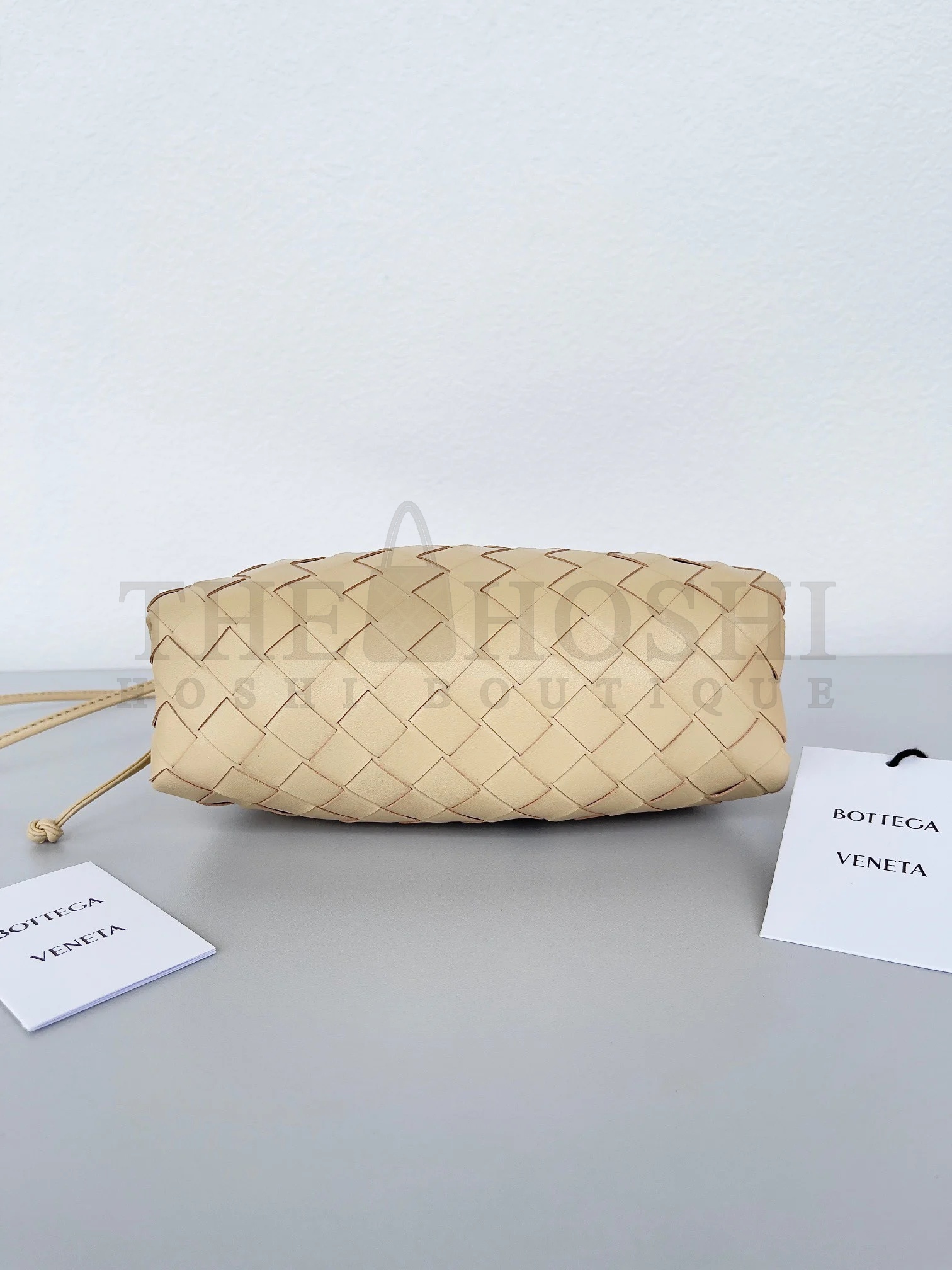 B0tt*ga Ven*ta Mini Pouch with Strap in Porridge Intrecciato Lambskin Master Quality