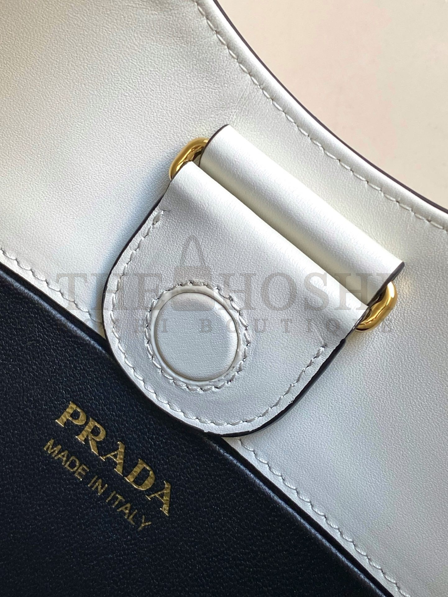 Pra*a Shoulder Bag in White Leather Master Quality