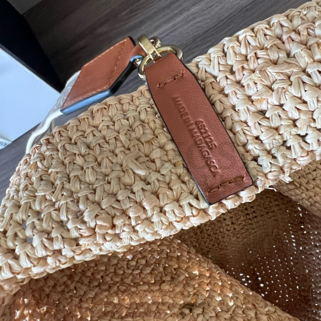 L0ew* Slit Tote Bag in Raffia and Calfskin Master Quality