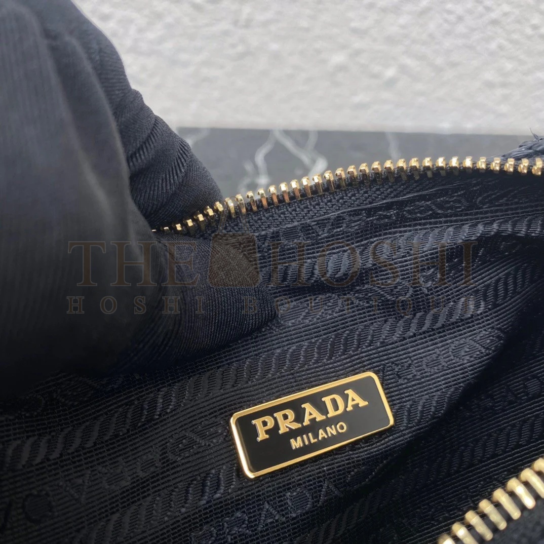 Pra*a Re-Edition 2005 Shoulder Bag In Black Raffia Master Quality
