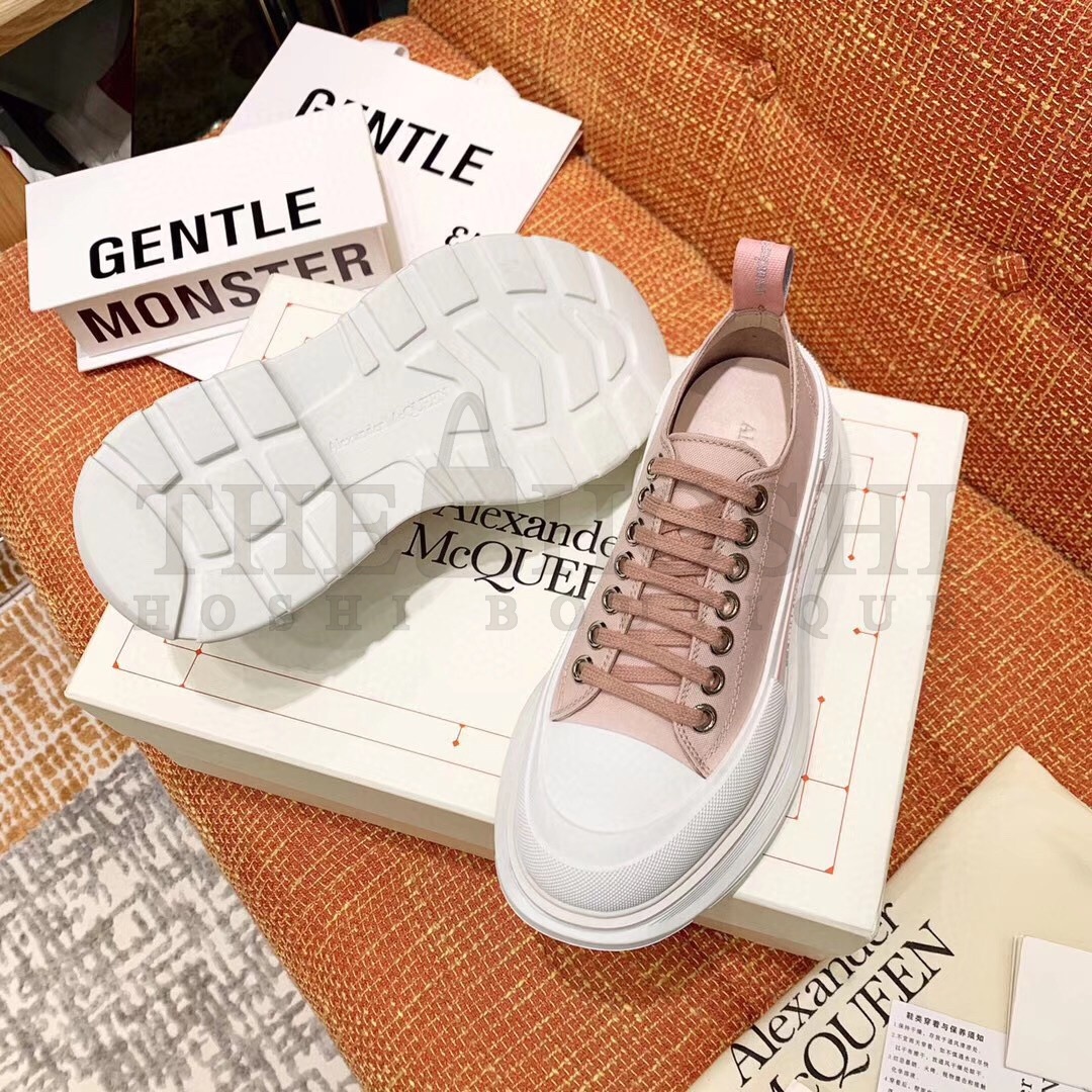 A1exa*der Mcqv*en Women