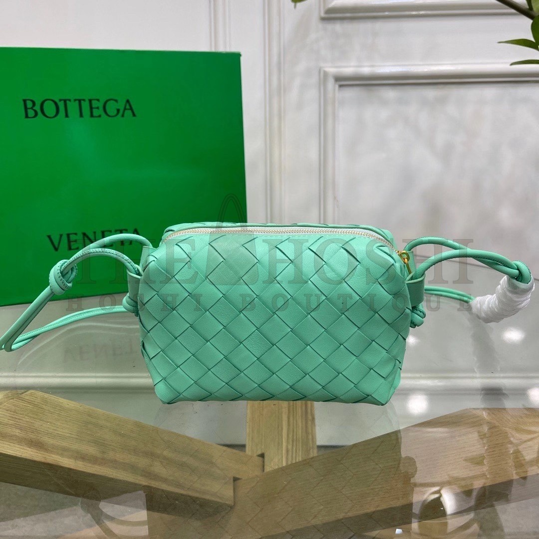 B0tt*ga Ven*ta Mini Loop Bag In Fountain Intrecciato Lambskin Master Quality