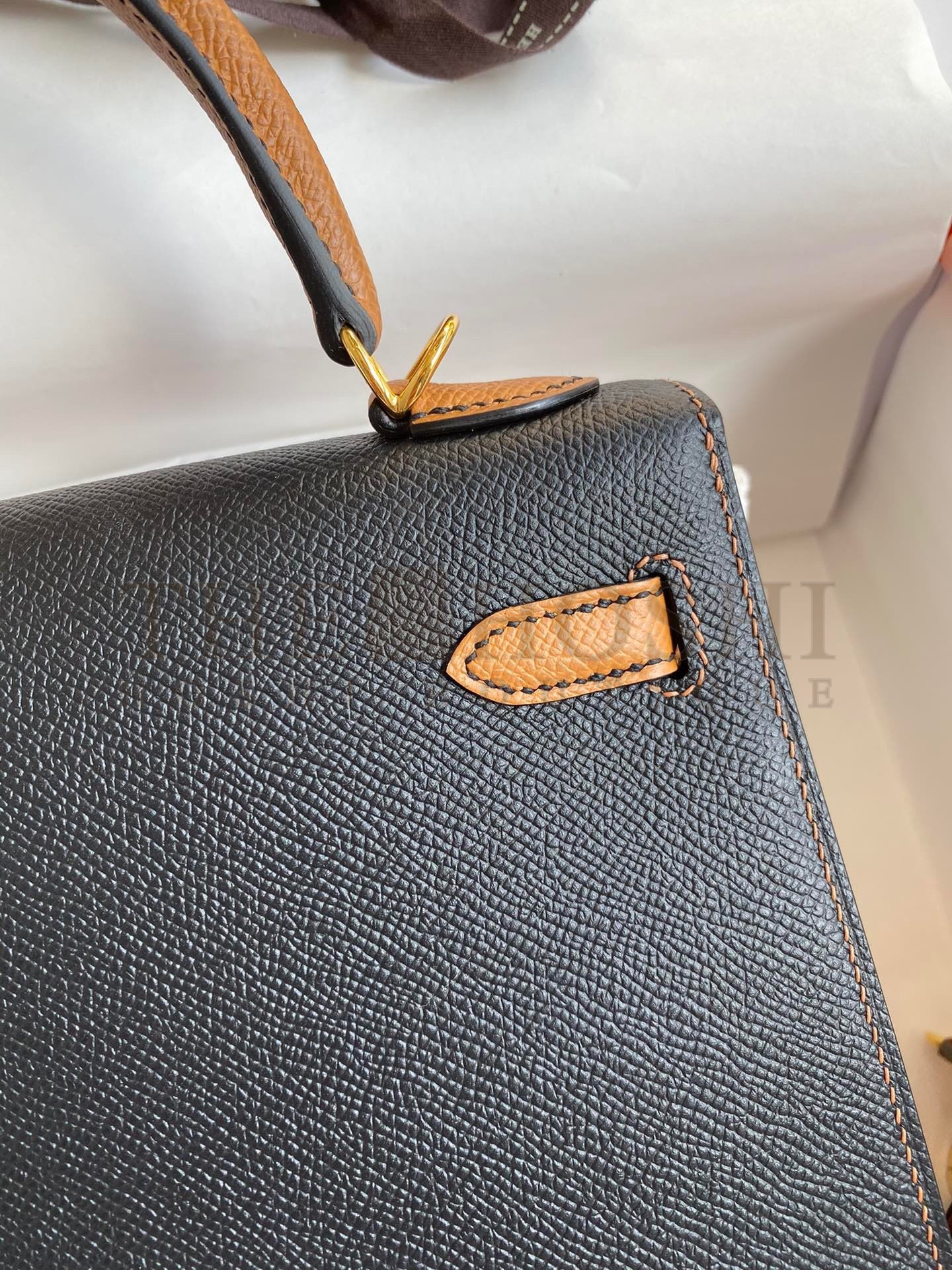H**me5 Kelly Sellier 25 Bicolor Bag in Black and Gold Epsom Calfskin Master Quality