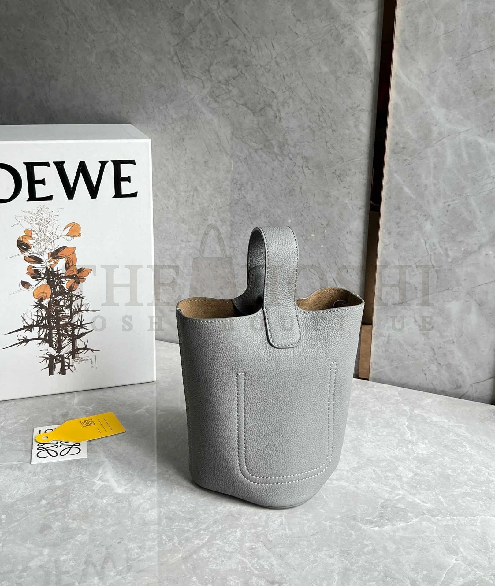 L0ew* Mini Pebble Bucket Bag in Grey Grained Leather Master Quality