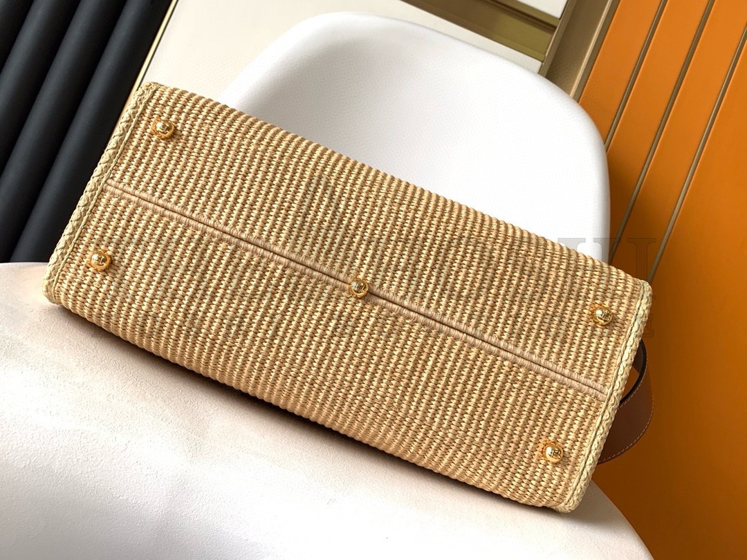 F**di Sunshine Medium Tote Bag in Natural Straw Master Quality