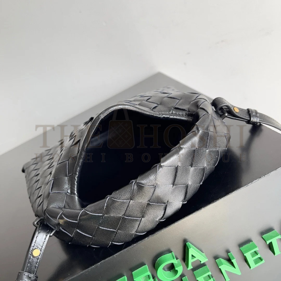 B0tt*ga Ven*ta Mini Hop Bag in Black Intrecciato Calfskin Master Quality