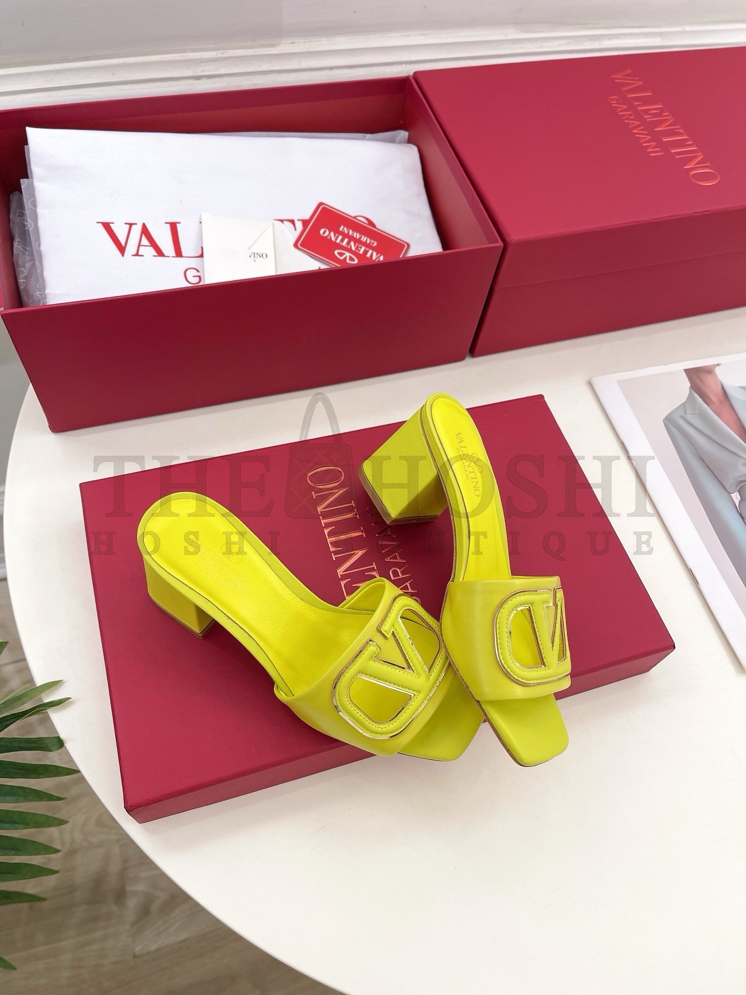 Va1e*ntin0 VLogo Cut-out Slide Sandals 60mm in Yellow Leather Master Quality