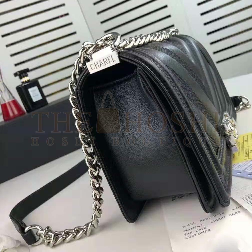 Ch**el Women Flap Bag with Top Handle in Calfskin-Black Master Quality
