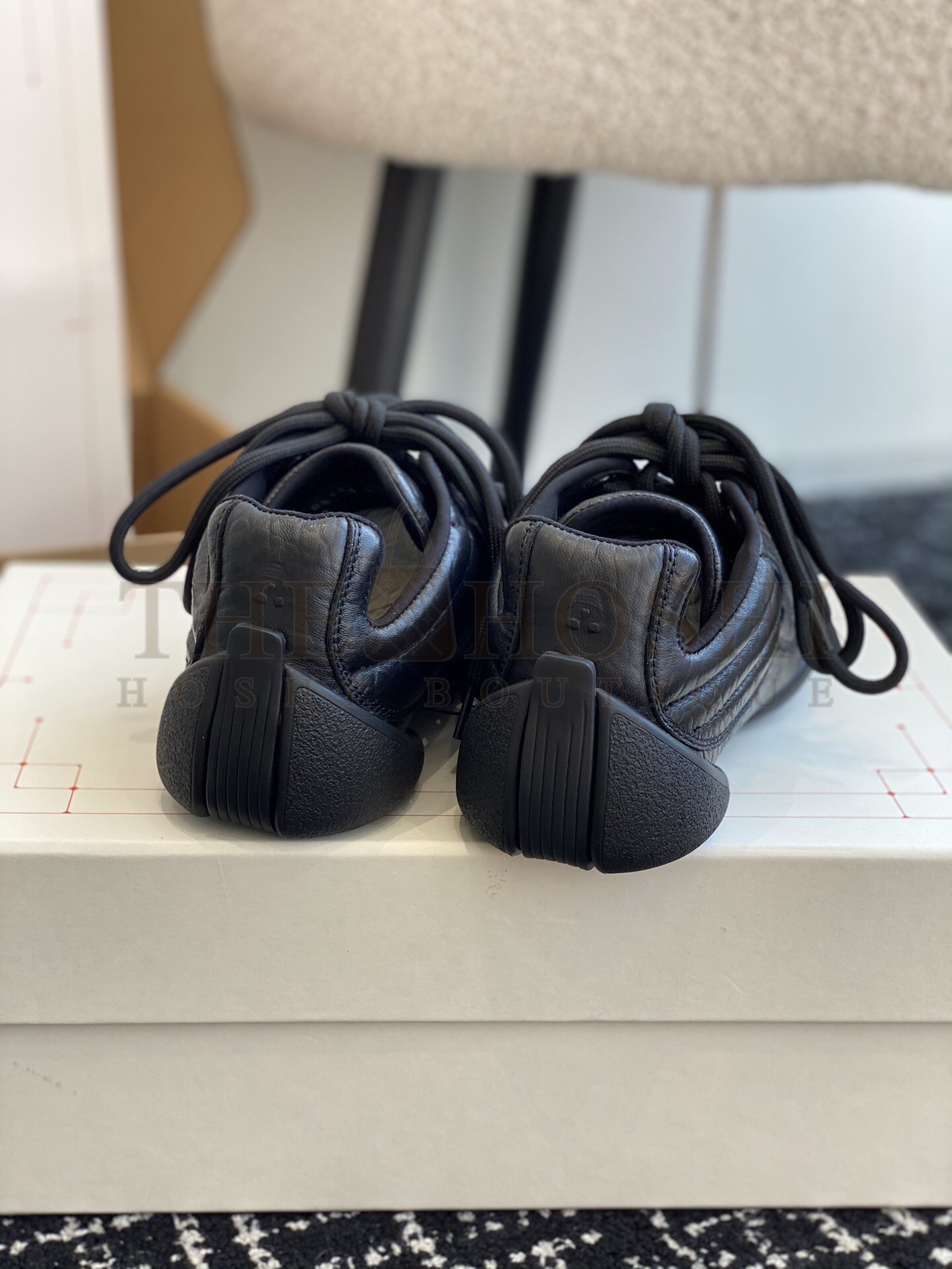 A1exa*der Mcqv*en Women