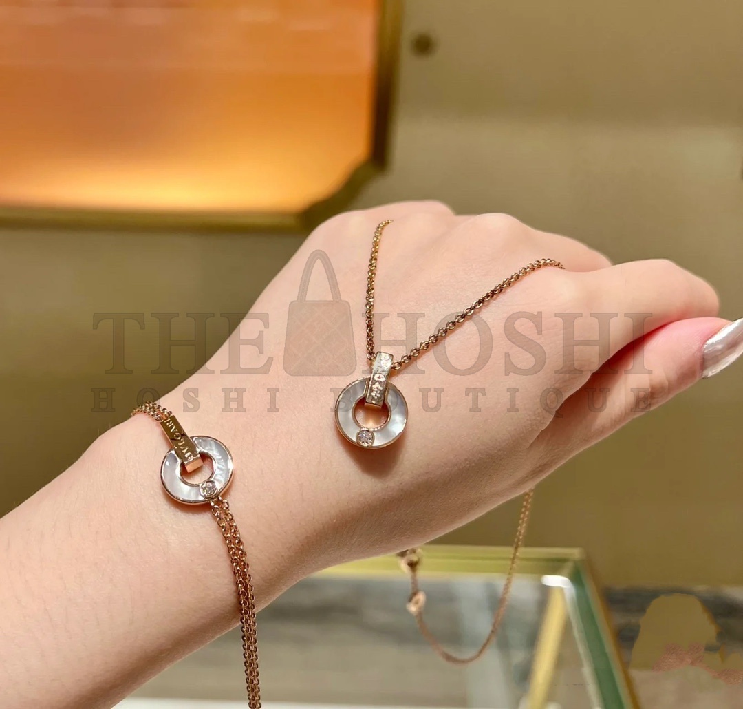 Bv1g*ai Bv1g*ai NECKLACE, White Mother-of-Pearl & Turquoise Master Quality