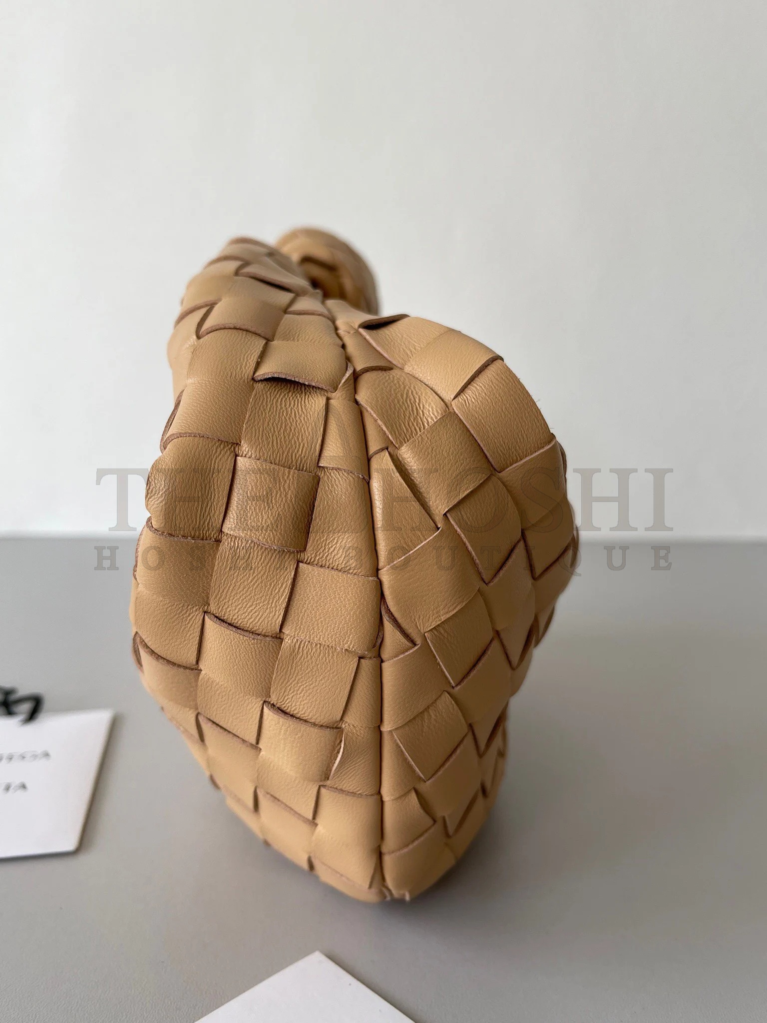 B0tt*ga Ven*ta BV Jodie Mini Bag In Almond Intrecciato Lambskin Master Quality