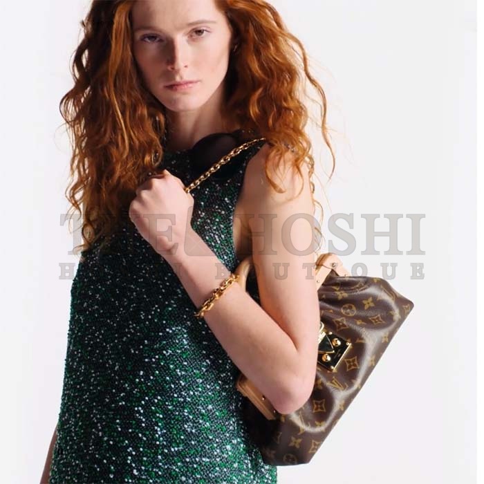 L0vis Vvtt0n LV Women Monogram Clutch Monogram Coated Canvas Calfskin Leather Master Quality