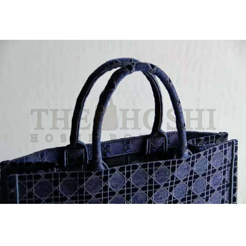 D10r Women D10r Book Tote Blue Cannage Embroidered Velvet Master Quality