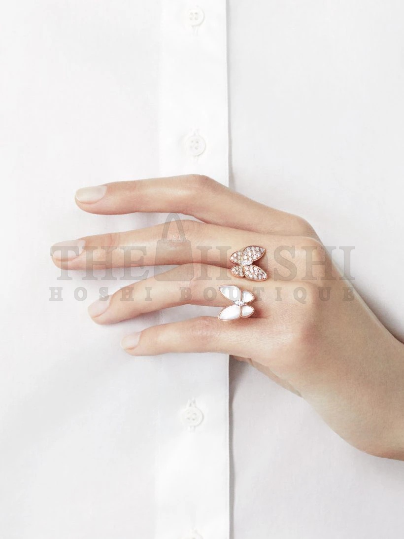 V*n Cl**f & Arpels Fluttering Butterfly Ring, Two Butterfly Between the Finger ring Master Quality