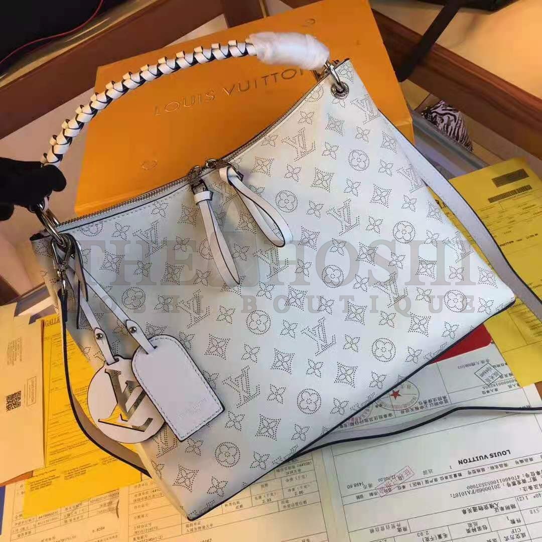 L0vis Vvtt0n LV Women Beaubourg Hobo Bag Snow White Mahina Perforated Calf Leather Master Quality