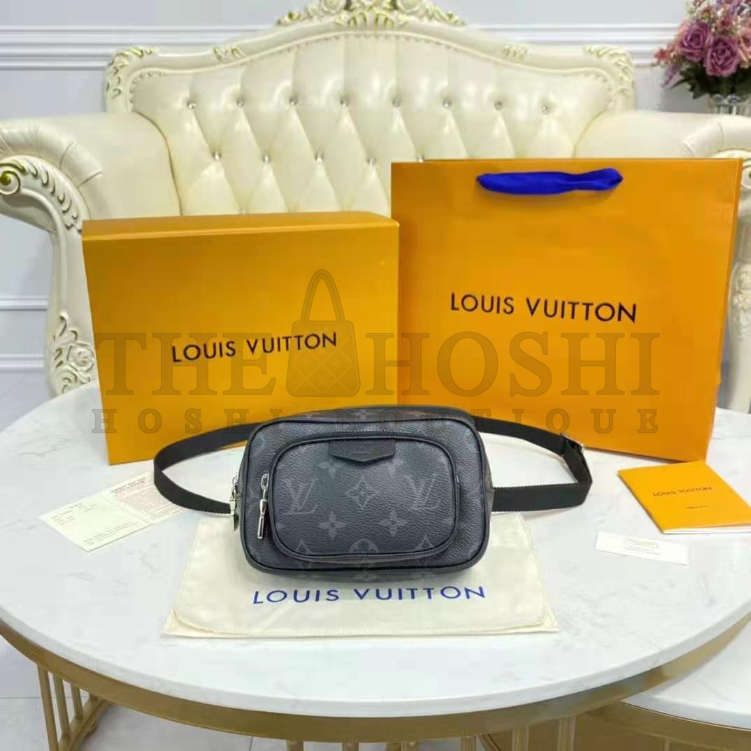 L0vis Vvtt0n LV Women Outdoor Pouch Taigarama Noir Black Coated Canvas Cowhide Leather Master Quality