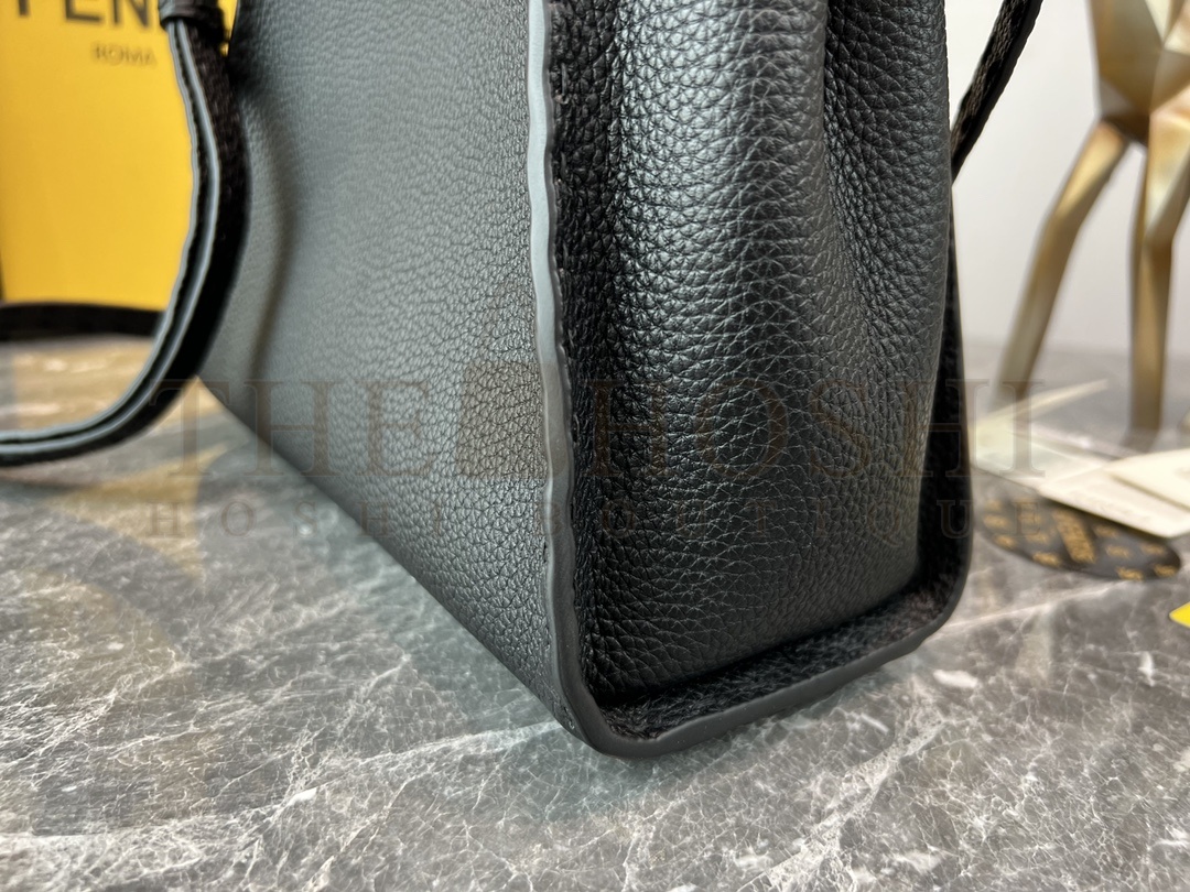 F**di PEEKABOO bag  size：23*11*18cm Master Quality