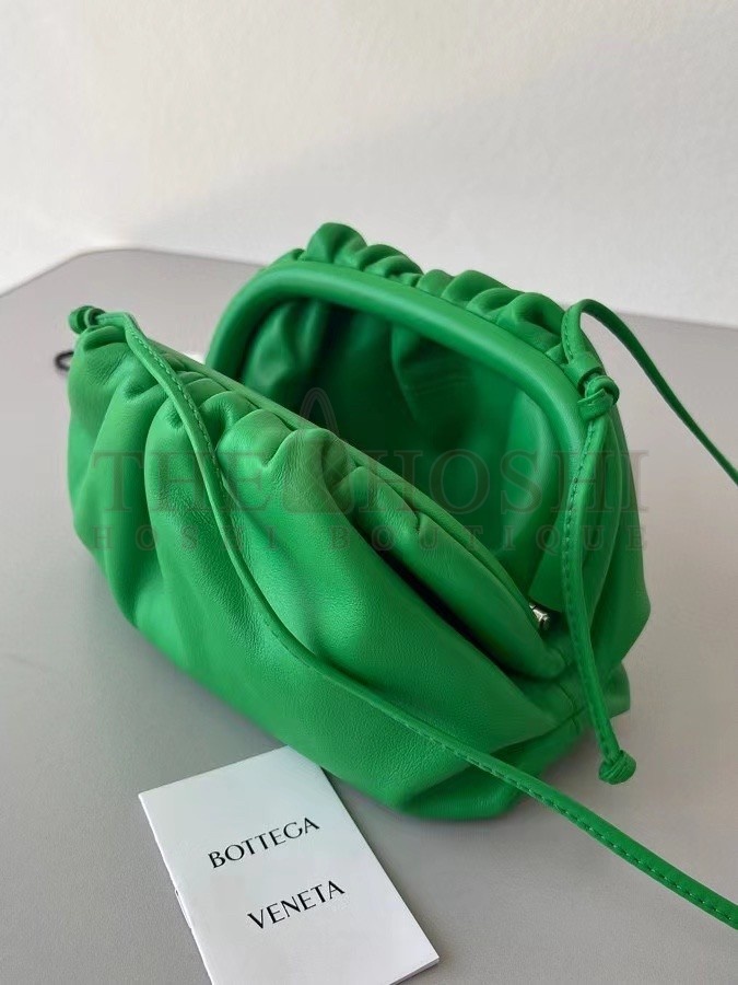 B0tt*ga Ven*ta Mini Pouch In Green Calfskin Master Quality