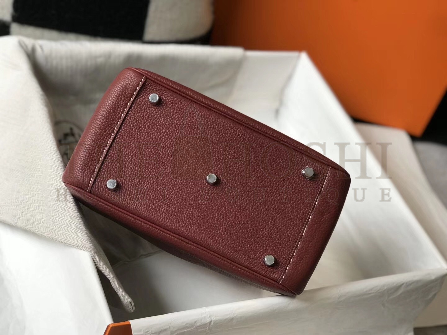 H**me5 Lindy 26cm Bag In Bordeaux Clemence With PHW Master Quality