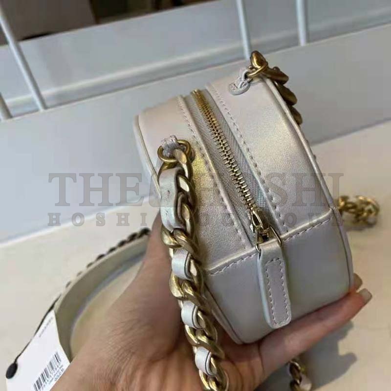 Ch**el Women Ch**el 19 Clutch with Chain Lambskin Gold Silver-Tone Ruthenium White Master Quality
