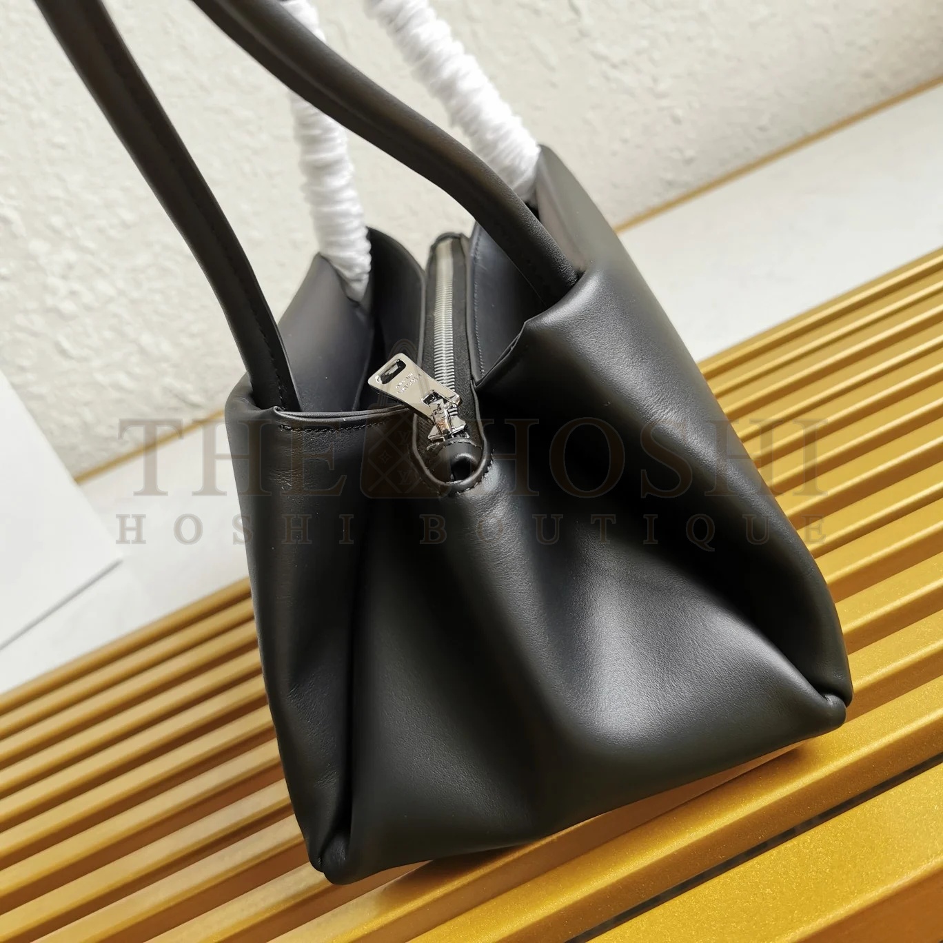 Pra*a S*pernova Small Shoulder Bag In Black Calfskin Master Quality