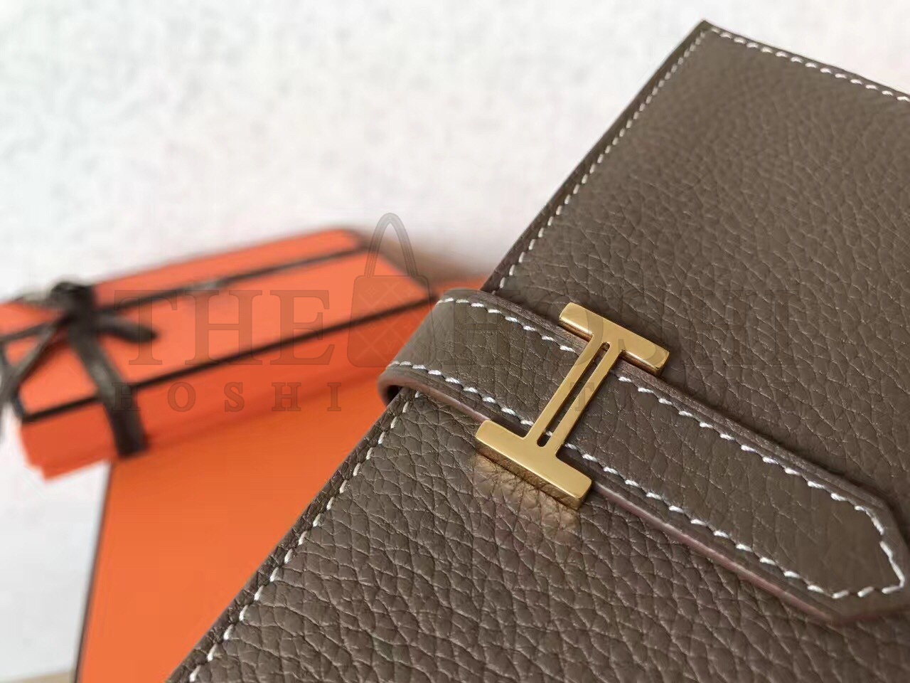 H**me5 Taupe Clemence Bearn Gusset Wallet Master Quality