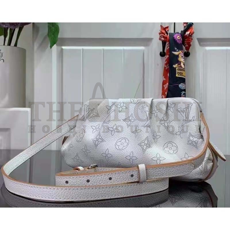 L0vis Vvtt0n LV Women Scala Mini Pouch Gris Souris Mahina Perforated Calf Leather Master Quality