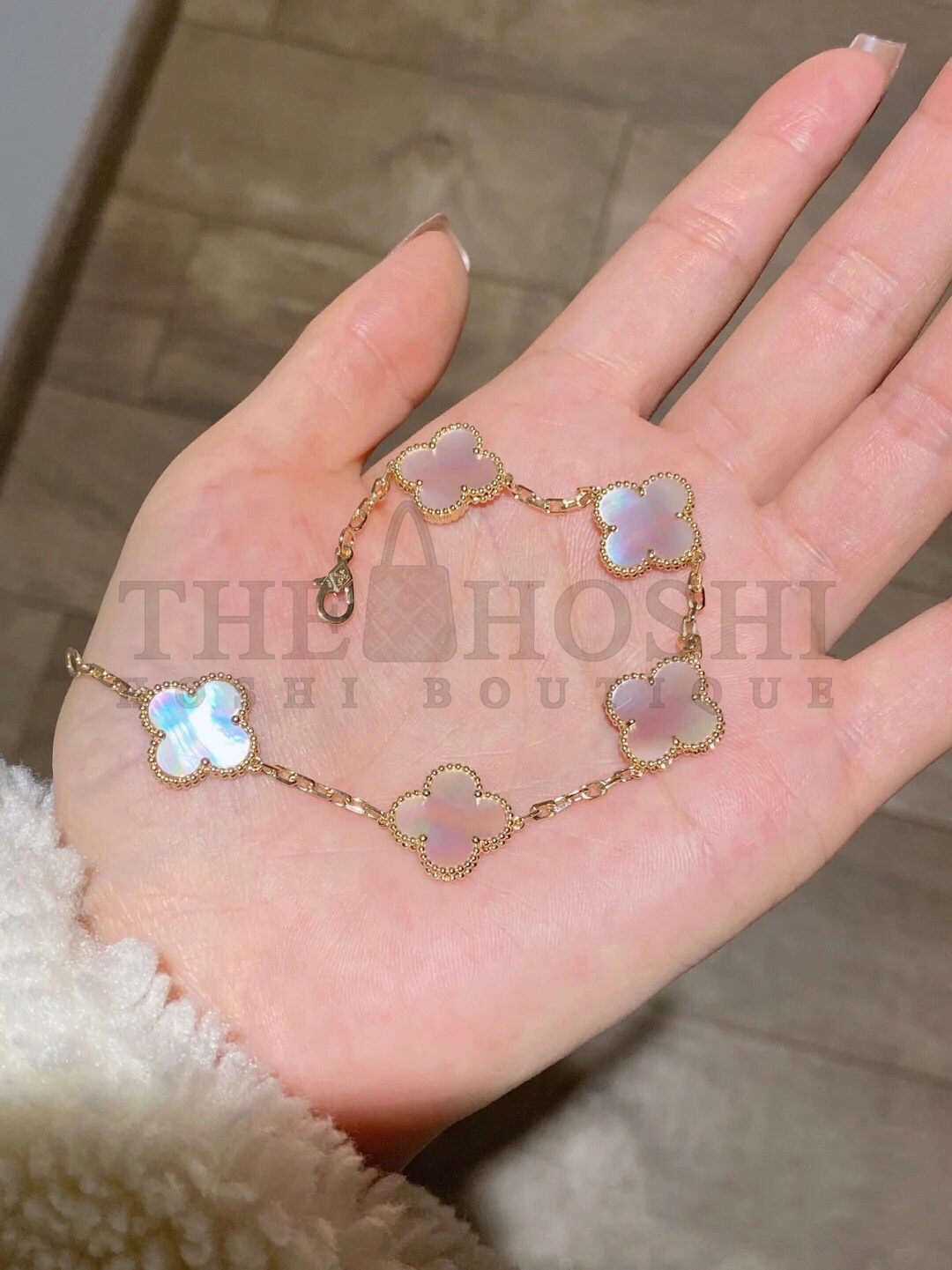 V*n Cl**f&Arpels Pink Shell Clover Bracelet,Vintage Alhambra bracelet, 5 motifs Master Quality