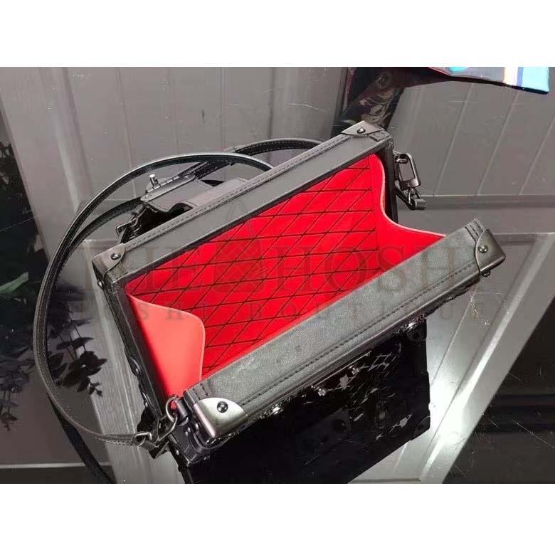 L0vis Vvtt0n LV Women Petite Malle Handbag Black Patent Calfskin Cowhide Leather Master Quality