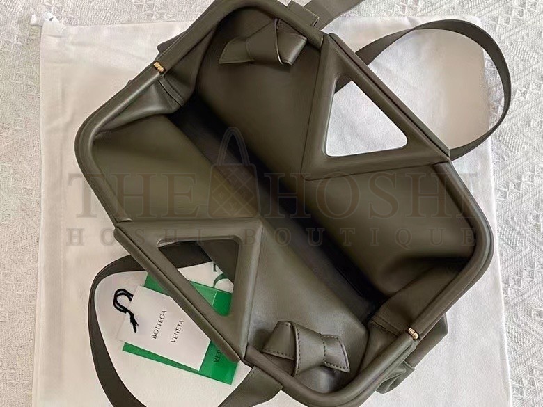 B0tt*ga Ven*ta Medium Point Top Handle Bag In Camping Leather Master Quality