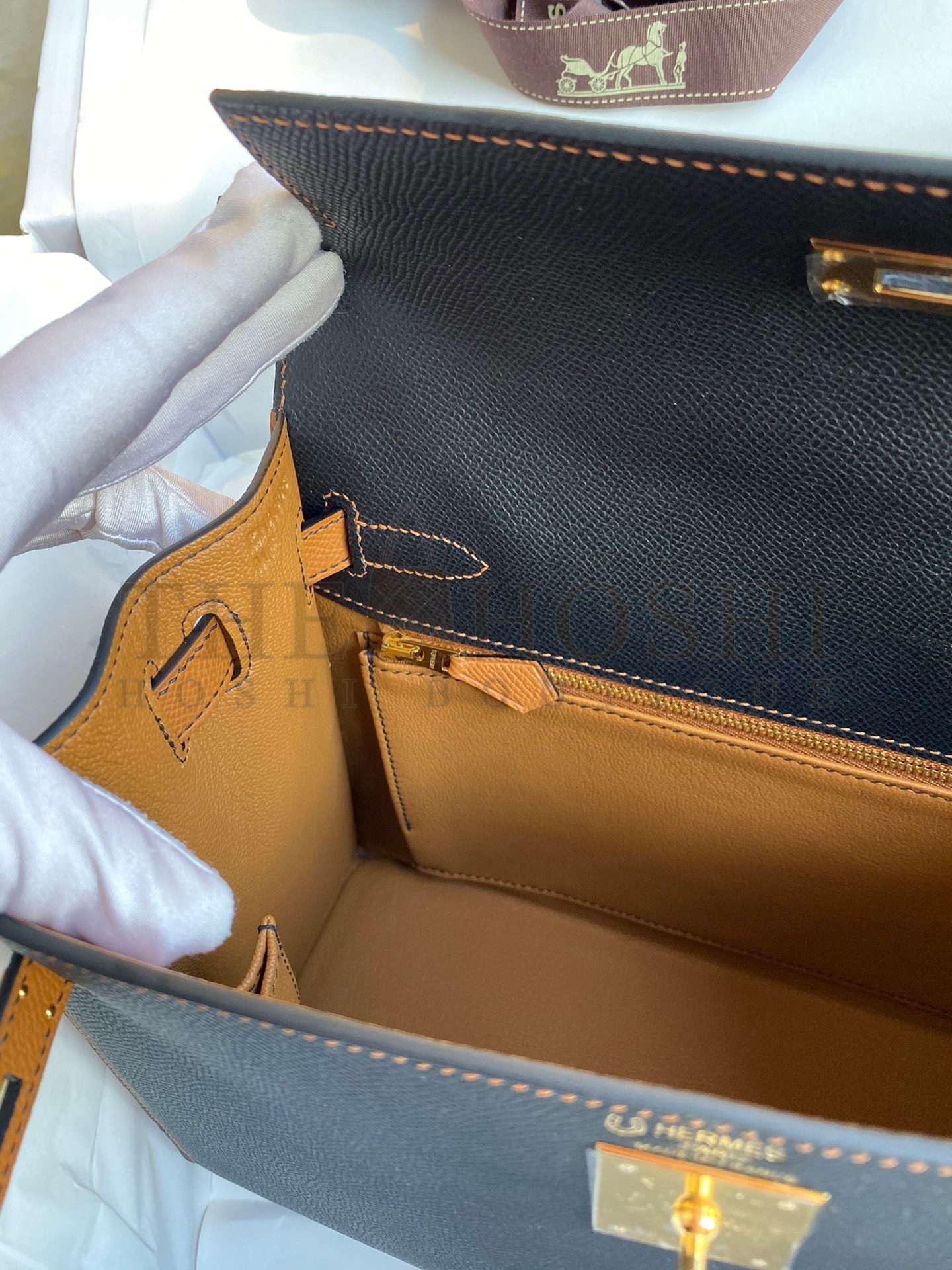 H**me5 Kelly Sellier 28 Bicolor Bag in Black and Gold Epsom Calfskin Master Quality